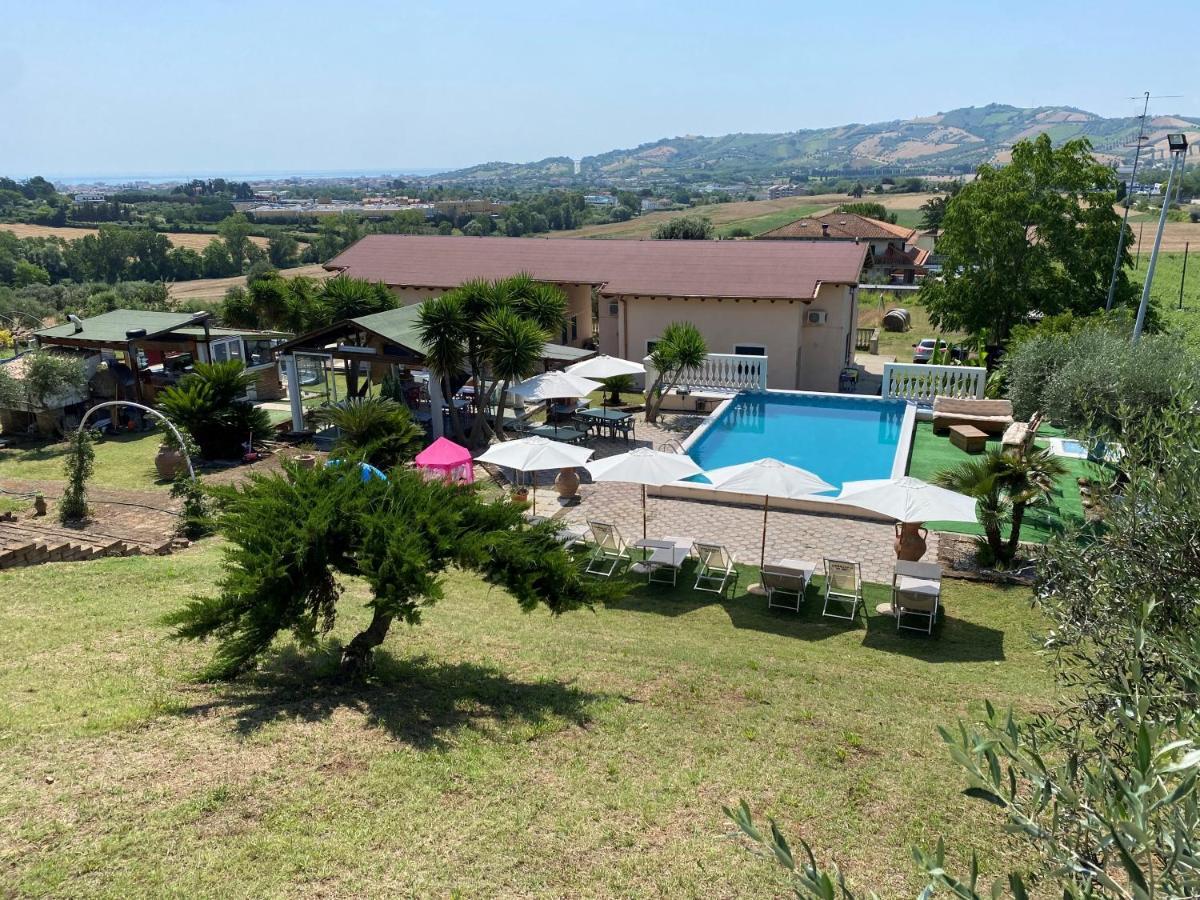 Residence Il Villaggio Del Re Corropoli Eksteriør billede